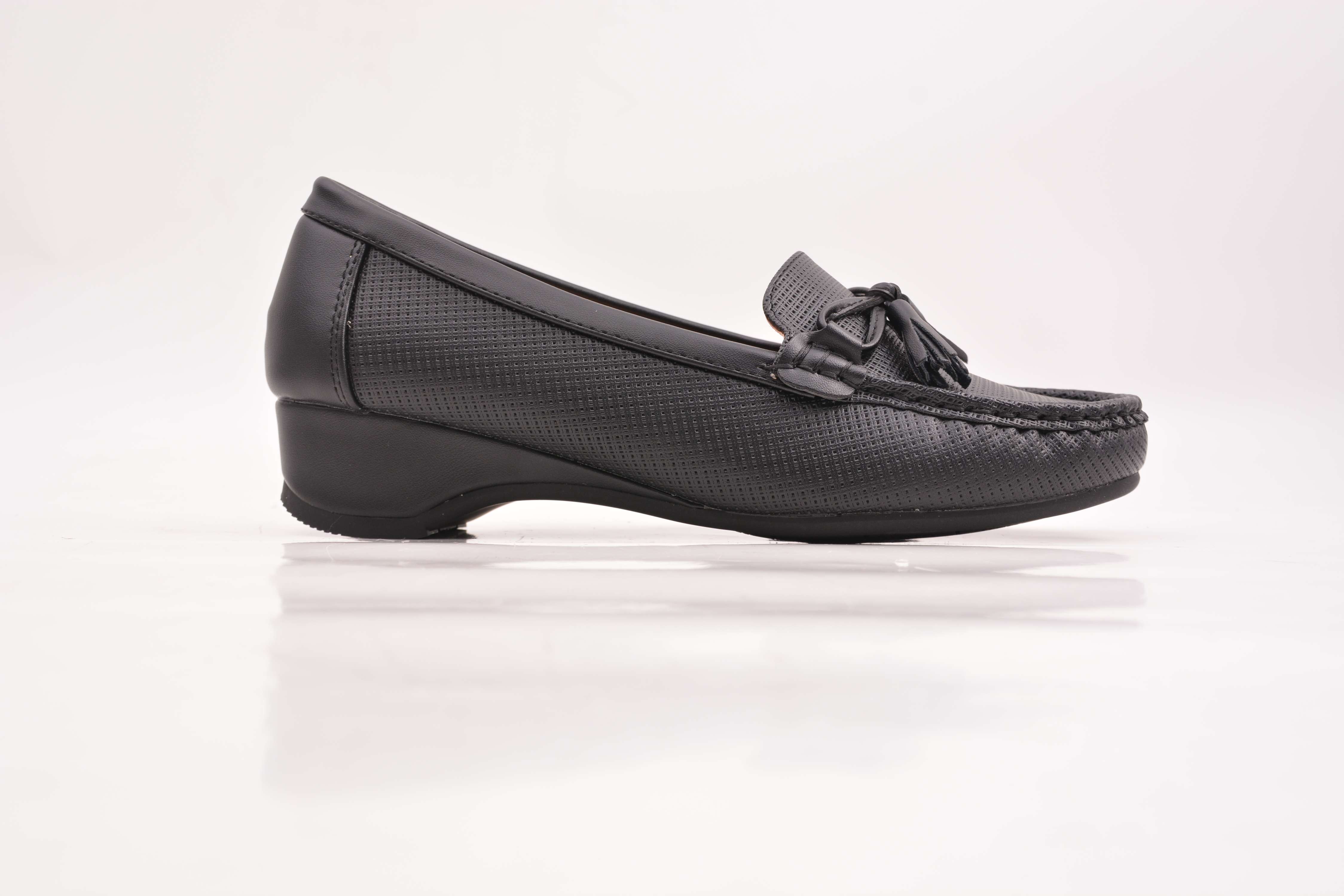 Elegant Textured Platform Wedge Loafers for Ladies.