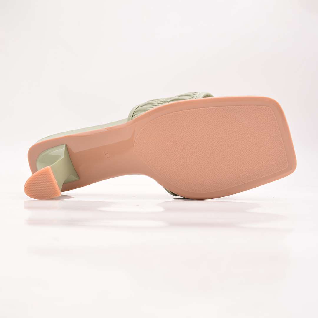 EXCLUSIVE STYLISH HEELS