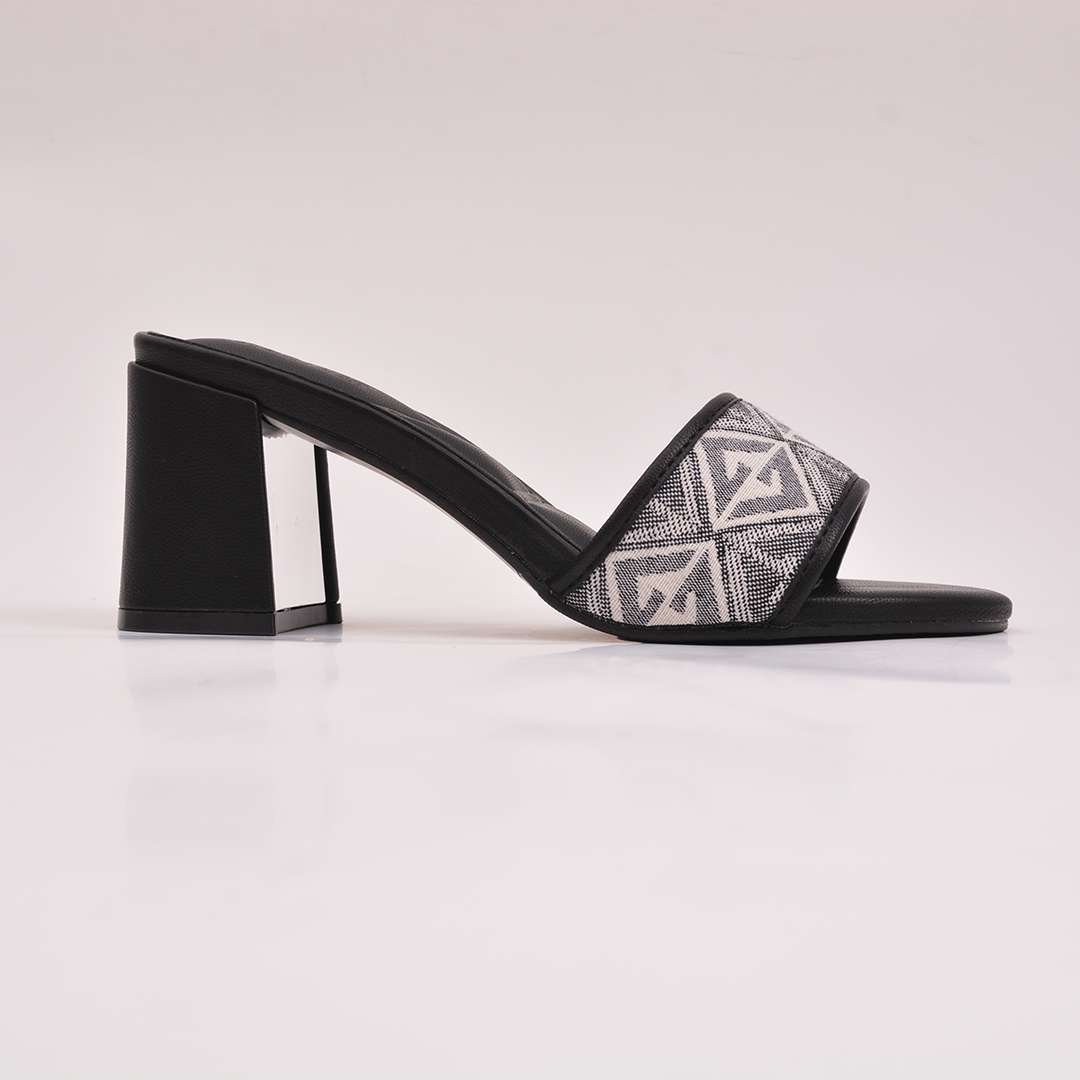 EXCLUSIVE STYLISH HEELS