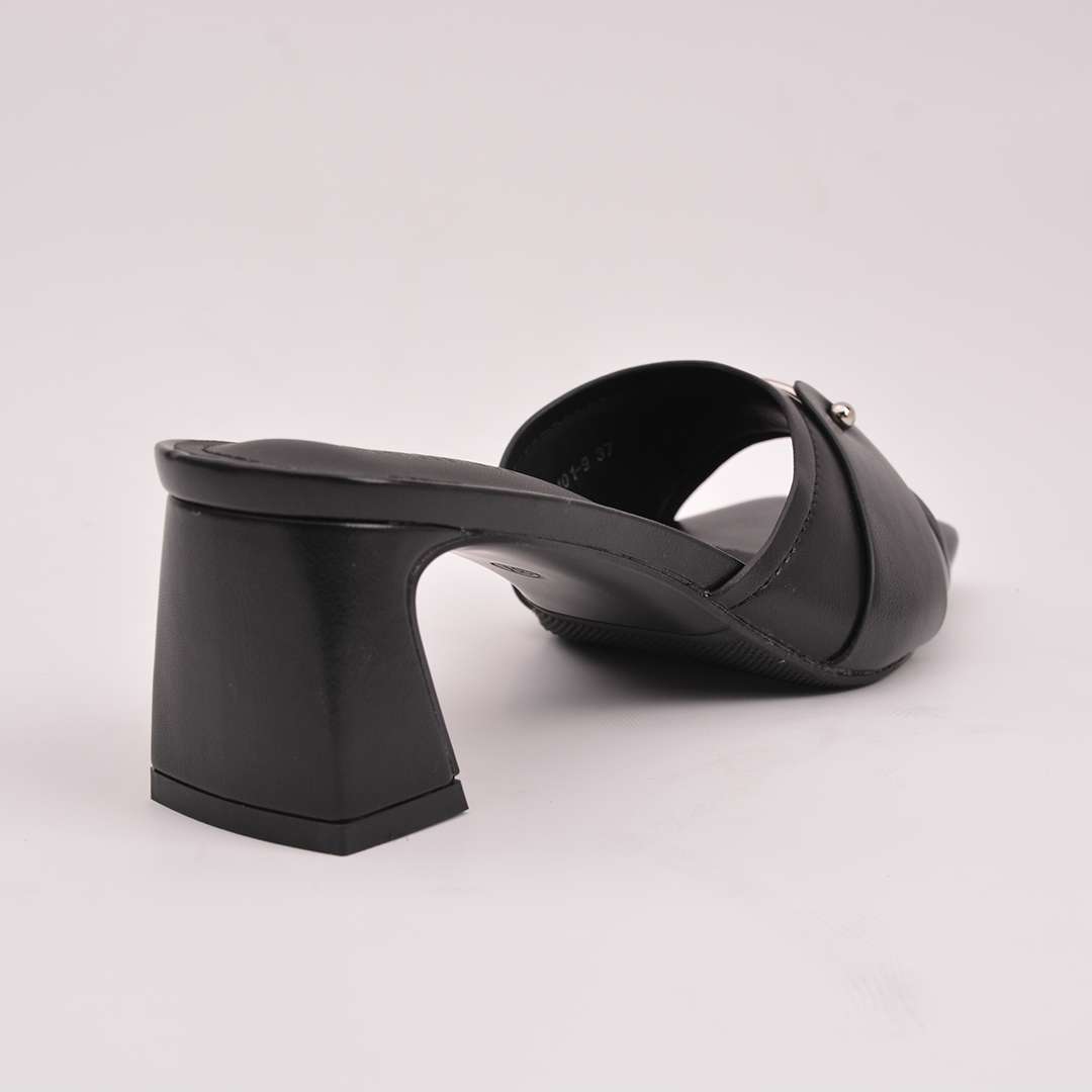 EXCLUSIVE STYLISH HEELS