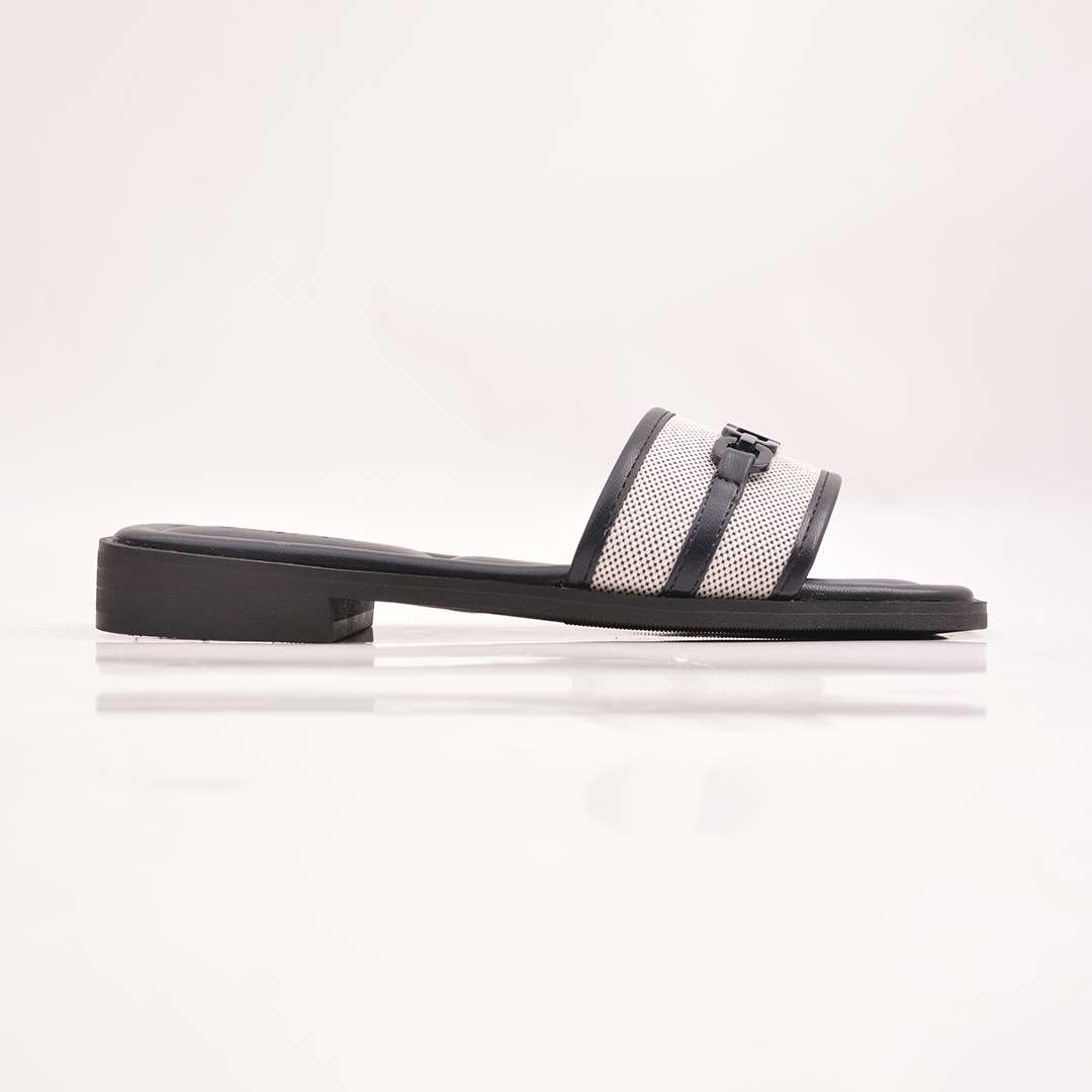 CASUAL FASHIONABLE FLAT SANDLE